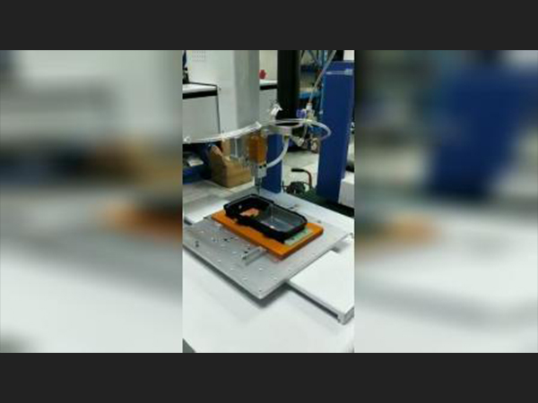 Dispensing silica gel